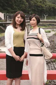 美魔女ナンパ！！しみけんが唸らす！熟女の理性吹き飛ぶ生FUCK！箱根編の20番目のサンプル画像