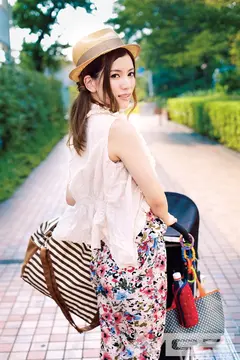 ママ友！増刊号 ヤリ友の輪 4のサムネイル画像