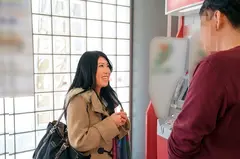 ガチンコ中出し！顔出し！人妻ナンパ 有明ATMキャッシング編のサムネイル画像