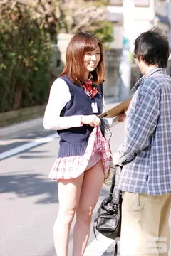 逆ナン痴女軍団のチンチン狩りの12番目のサンプル画像