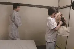 意外とヤレる！！ ビジネスホテル・マッサージ師のオバサン 2のサムネイル画像