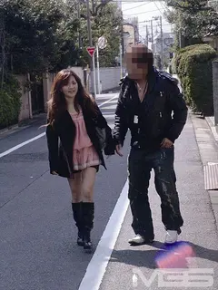 高級住宅地で即フェラ、即SEX人妻出会い系ナンパの4番目のサンプル画像