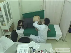 性病科医師が流した変態ビデオ 2の10番目のサンプル画像