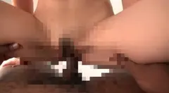 黒人の旦那と比べ物にならない巨大チ○ポに超悶絶する人妻のサムネイル画像