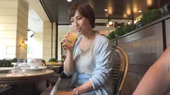 セレブ妻と出会える噂の高級カフェで遂に見つけた！奇跡の真性ドスケベ妻の9番目のサンプル画像