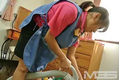 働く人妻の日常的制服風景 藤谷真理 藤井あい 沢平秋乃 大沢百合子 西原美鈴の16番目のサンプル画像