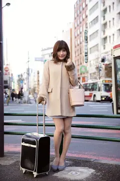 夫に内緒で他人棒SEX特別編「誰でもいいから精子を私の中に出して下さい･･･」中出し精子を飲むほど変態度が増した上京妻 はるかさん28歳のサムネイル画像