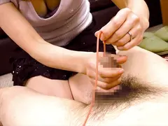 優しい人妻の激しい尿道責めの4番目のサンプル画像