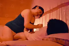 場末の路地裏で発見！おばさんピンクマッサージ潜入盗撮 絢葉由貴 咲良しほ 松橋美世子 川原万智子の12番目のサンプル画像