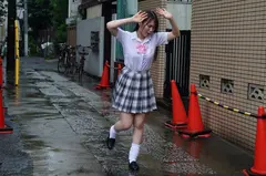 美女たちの足裏をふやけるまで舐めたい！ ルーズソックス編 富井美帆 日向理名 もなみ鈴 天然美月 白石らんの9番目のサンプル画像