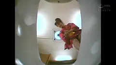 101人うんち 下から覗く和式便所 蠢く肛門から極太便…全編、真下からの排泄シーンのみ！の14番目のサンプル画像