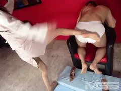 高飛車OL罵倒踏みつけチ○ポの5番目のサンプル画像