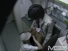 意外とヤレる!! 掃除婦のオバサン4の10番目のサンプル画像