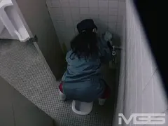 意外とヤレる!! 掃除婦のオバサン4の12番目のサンプル画像