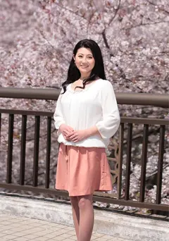 五十路で美人で爆乳って最強かよっ！初撮りおばさん 18人 8時間スペシャルの14番目のサンプル画像