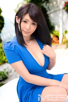 【激カワ】「濡れやすいの…凄く…」男の勃起に興奮して、即セックスに応じるスケベ巨乳オンナたち。4時間 Vol.04 大塚まおの21番目のサンプル画像