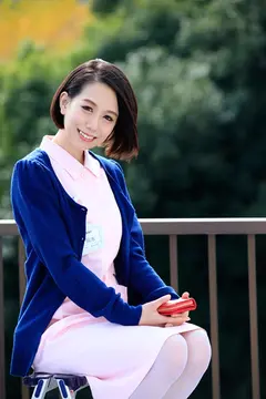 某○○大学病院勤務の現役ナースがAVデビュー！ 初潮吹き×初イキ×初中出し はじめてのAV撮影で初ガチイキ&大量潮吹きしちゃった白衣の天使！ 蕪木スイの7番目のサンプル画像