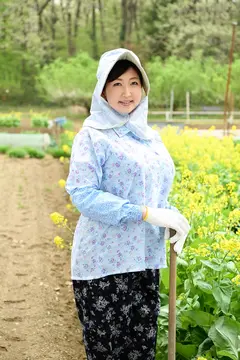 ＃可愛すぎるおばさん 2 何気ない仕草や笑顔が愛くるしくて抱きしめたい思わず「いいね！」をポチりまくりたくなる五十路熟女 12人4時間の5番目のサンプル画像