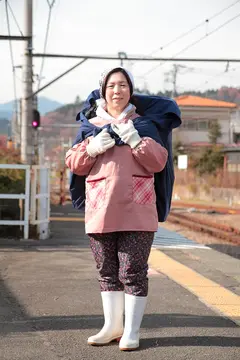 ＃可愛すぎるおばさん 2 何気ない仕草や笑顔が愛くるしくて抱きしめたい思わず「いいね！」をポチりまくりたくなる五十路熟女 12人4時間の10番目のサンプル画像