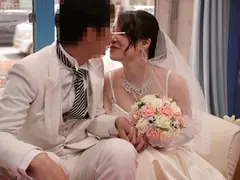 マジックミラー号×ジューンブライド花嫁NTR 結婚式をあげた直後でまだウエディングドレス姿の花嫁を新郎よりも早く寝取って孕ませ中出しのサムネイル画像