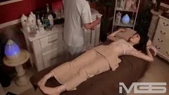 人妻肛門絶叫オイルエステ 7の7番目のサンプル画像