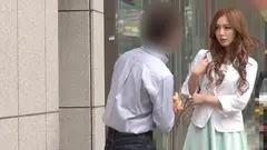 素人ナンパドキュメント 厳選！服の上からでもわかる巨乳&可愛さMAX！ デカさの分だけドスケベちゃん 美巨乳女子 12人 4時間の17番目のサンプル画像