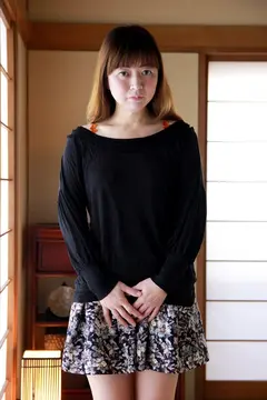 いやらしい六十路はお嫌いですか？【人生最後のAV出演】一番奥を貫かれ切なく乱れる初撮り熟女5人の9番目のサンプル画像