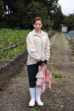 おばさんにホレたっ！！中出し熟女ナンパ 人を疑わない素直さ 照れ屋のエッチ 抜群の愛嬌 まさかのナンパに戸惑いつつも久しぶりの精子に大興奮の熟女マ○コ 12人4時間 2の10番目のサンプル画像