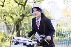 反り勃ったチ○ポと溜まった精液を毎日笑顔で舐めとってくれる性交販売レディ本庄さんに密着 本庄鈴のサムネイル画像