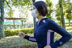 競泳日本代表選手の1日に密着！ 有り余る性欲 に任せていつでもどこでも激ピスSEX 新海咲のサムネイル画像