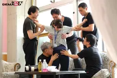 SOD女子社員 元気ハツラツな若手AD女子社員が働くAV撮影の舞台裏大公開！撮影現場でのHなアクシデントに戸惑いながらも恥じらい隠して全力対応！さらに！暴走した男たちと全員SEXしちゃってました！！ 園洋子 遠藤ゆな 東美咲 川合ちほの4番目のサンプル画像