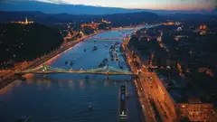 【Marc Dorcel】高級エスコートガールと変態紳士～リヤ&ステファニー～ リヤ・シルバー スタファニー・カイラー シャリナ・ディヴァインの5番目のサンプル画像