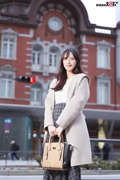 もぎたて 楠木花菜さん(仮)22歳 AVデビュー エッチなことが大好きな頑張り屋さん！関西女子大生が2年ぶりのおち●ぽ挿入のために・・・「恥ずかしいんやけど、今日の為に騎乗位の練習してきたんです・・・」のサムネイル画像