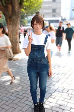 阿部乃みくと浜崎真緒の充電させてもらえませんか？電動バイブを手に東京を巡る欲情よがり旅！の5番目のサンプル画像