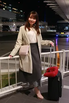 夜行バスで東京に遊びに来た田舎娘をナンパ豪華版～秋田県・みれい(21)&広島県・めあり(24)のサムネイル画像