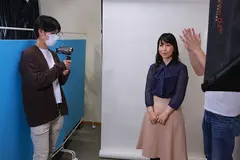 訳あり熟女の初撮りAVに完全密着(2)～複数プレイがしてみたい・和奈さん(35歳)&SEXが好きすぎて・百合さん(40歳)のサムネイル画像