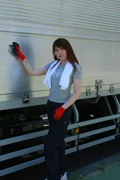 実は美人が多い女性トラック運転手を性感マッサージでとことんイカせてみた豪華版 (2)のサムネイル画像