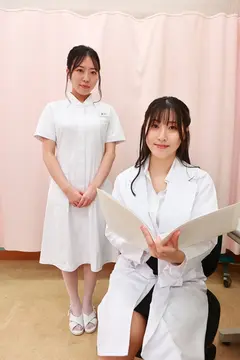 評判通り美人だった泌尿器科女医・藤咲先生に再びギン勃ちチンポを見せつけたら中●しSEXできるのか？のサムネイル画像