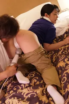 まさかっ！！もしかしてもしかするっ？！仕事の後輩女子と2人っきり！！バスタオル1枚のナイスシチュエーション発生！！神様っ、これは一発ヤレってことでしょうか？ 神宮寺ナオ 浅見せな 皆野あいの17番目のサンプル画像