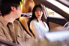 変態叔父さんのマッサージで秘部キワキワまで責められ…快楽堕ちした巨乳不倫妻 二羽紗愛のサムネイル画像