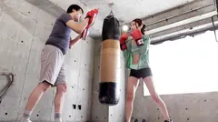 ベロチューと乳首舐めでビンビンにさせたち○ぽ、指1本触れずに腿コキで発射！ 香苗レノン 後藤里香 茜はるか 赤渕蓮 富田優衣の11番目のサンプル画像