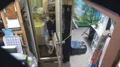 自分の部屋にとまることになった妻の女友達 ｢人妻園子さん(仮名)三十歳｣に当然のように手を出してしまうワタシのサムネイル画像