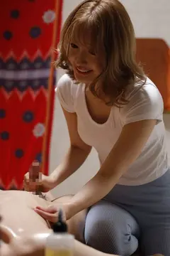 潜入！！噂のリンパマッサージ店 9 「裏オプション、いかがなさいますか？」 百永さりな あおいれな 宮沢ちはるの10番目のサンプル画像