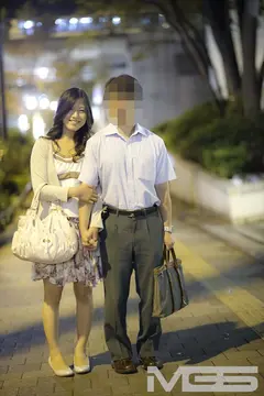 S級ニューハーフが素人カップルをナンパする!!ひな編の12番目のサンプル画像