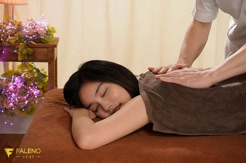 極上ポルチオーガズムエステ止めどないポルチオプレス愛撫で止まらない潮吹きとのけ反り 五十嵐なつのサムネイル画像