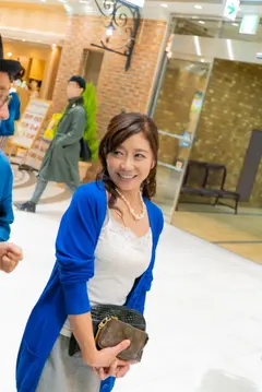 わりと綺麗なおばさんナンパ「わたしオバサンだけどいいの？」恥じらうカラダを集中愛撫！ハメ撮りZANMAI 2の19番目のサンプル画像