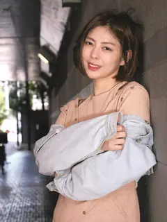 卯水咲流がドM旦那の目の前でイチャラブ見せつける…のサムネイル画像