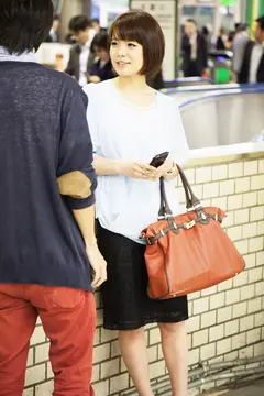 厳選！人妻ナンパ 山手線駅前でゲットした美人奥様に中出しSP 14名 240分の4番目のサンプル画像