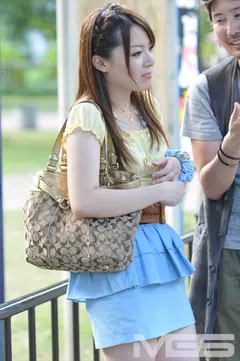 別々に釣り上げた素人男女が車の中で御対面 15の19番目のサンプル画像