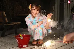 【VR】リアル同棲彼女 めちゃくちゃ可愛い小倉由菜ちゃんが僕のことを大好きでしかも超エッチ！こんな子と一緒に住んだら毎日楽しくイチャイチャしっぱなしでエッチもヤリまくりの究極ラブラブ同棲日記の19番目のサンプル画像